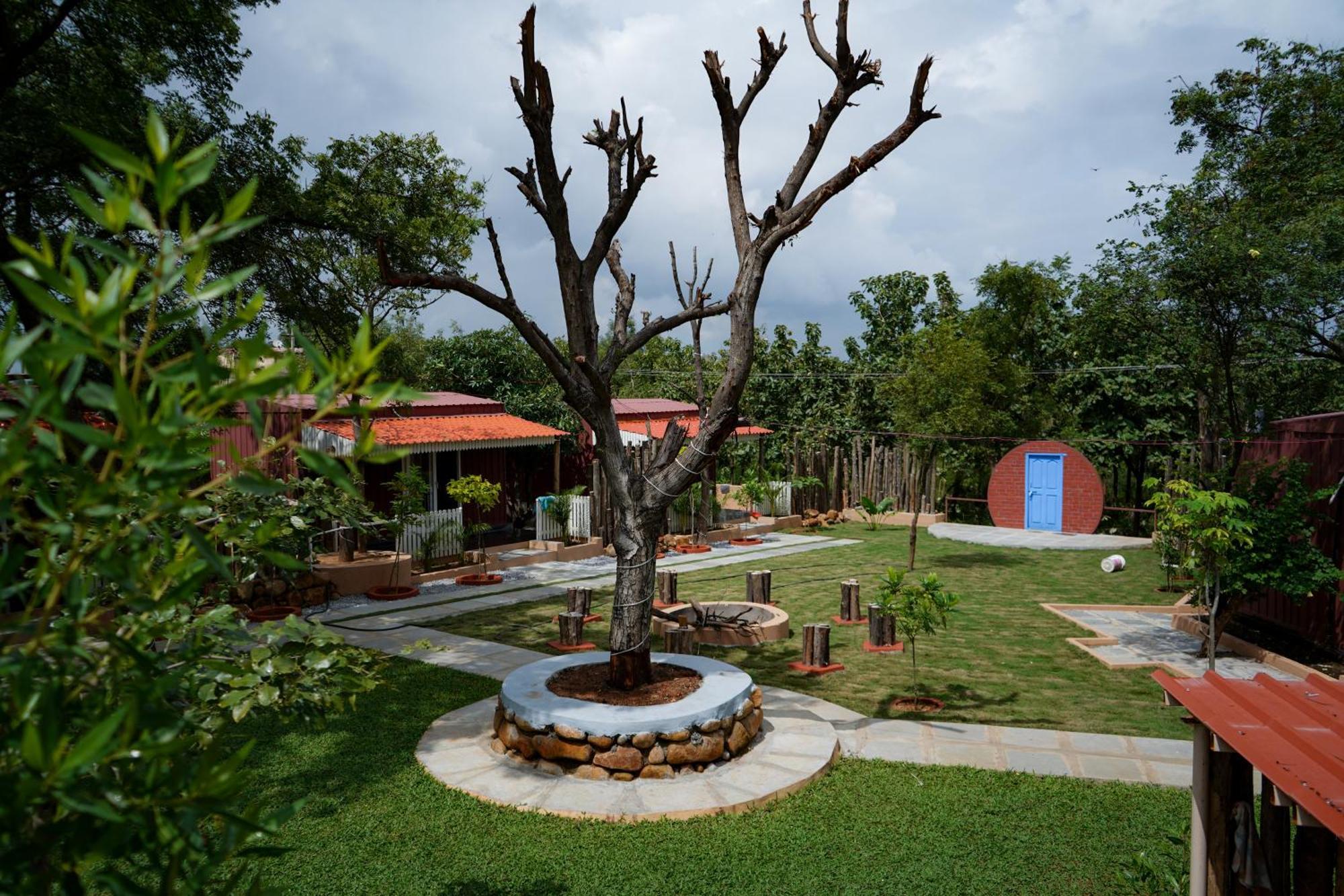Village Trails Resort Hyderabad Eksteriør bilde